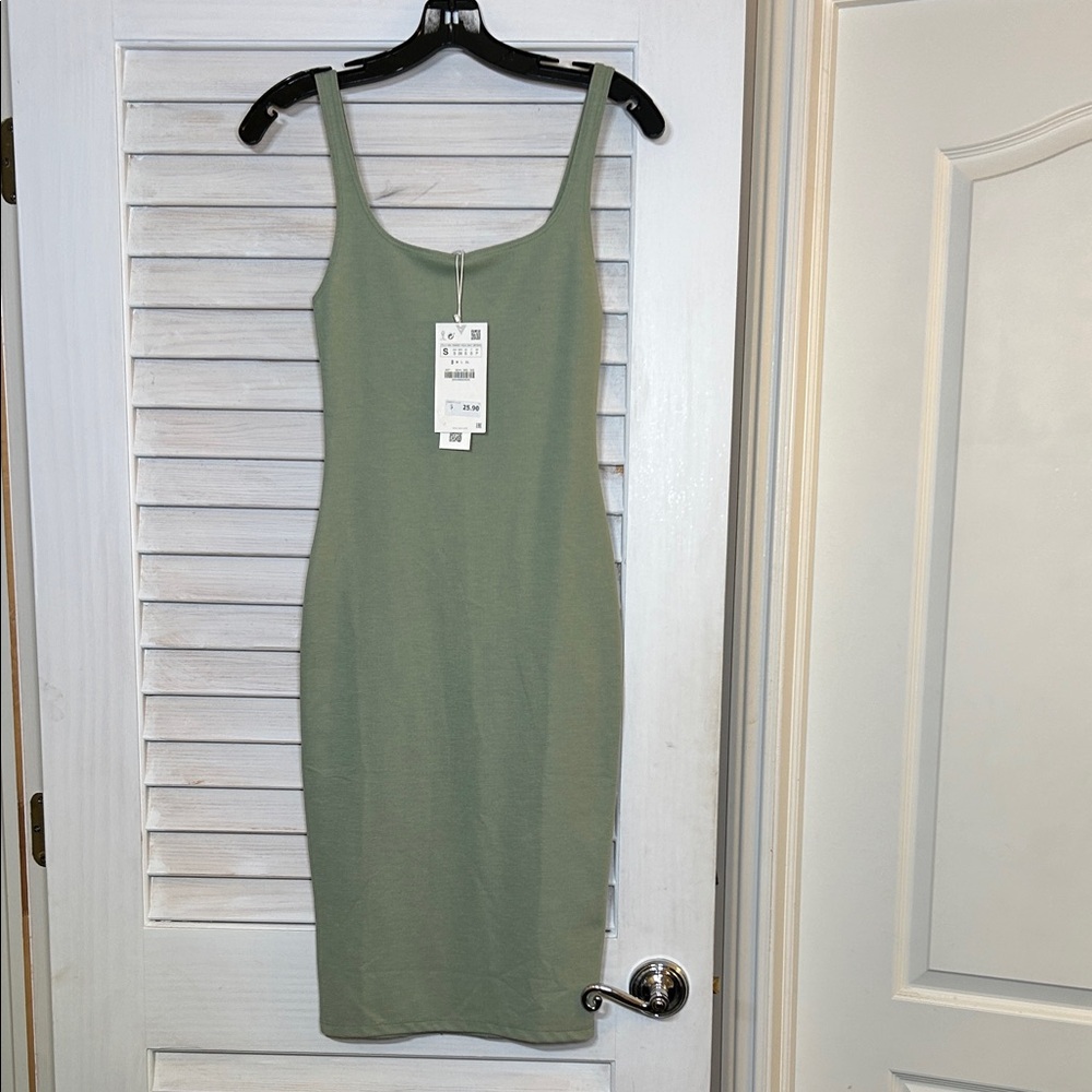 NWT Zara Sleek Green Sleeveless Dress